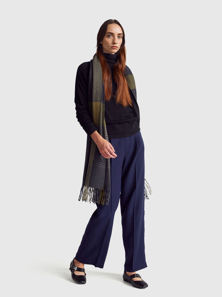 TURTLE NECK SWEATER Mujer image number 3